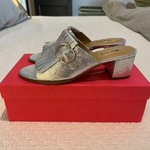 Vaneli Oram Silver Metallic Pebble Mule Sandals 8 Narrow